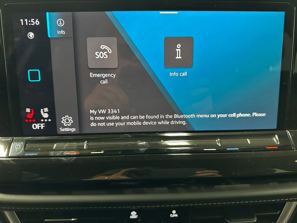 Used 2025 Volkswagen Atlas Cross Sport SE image 30