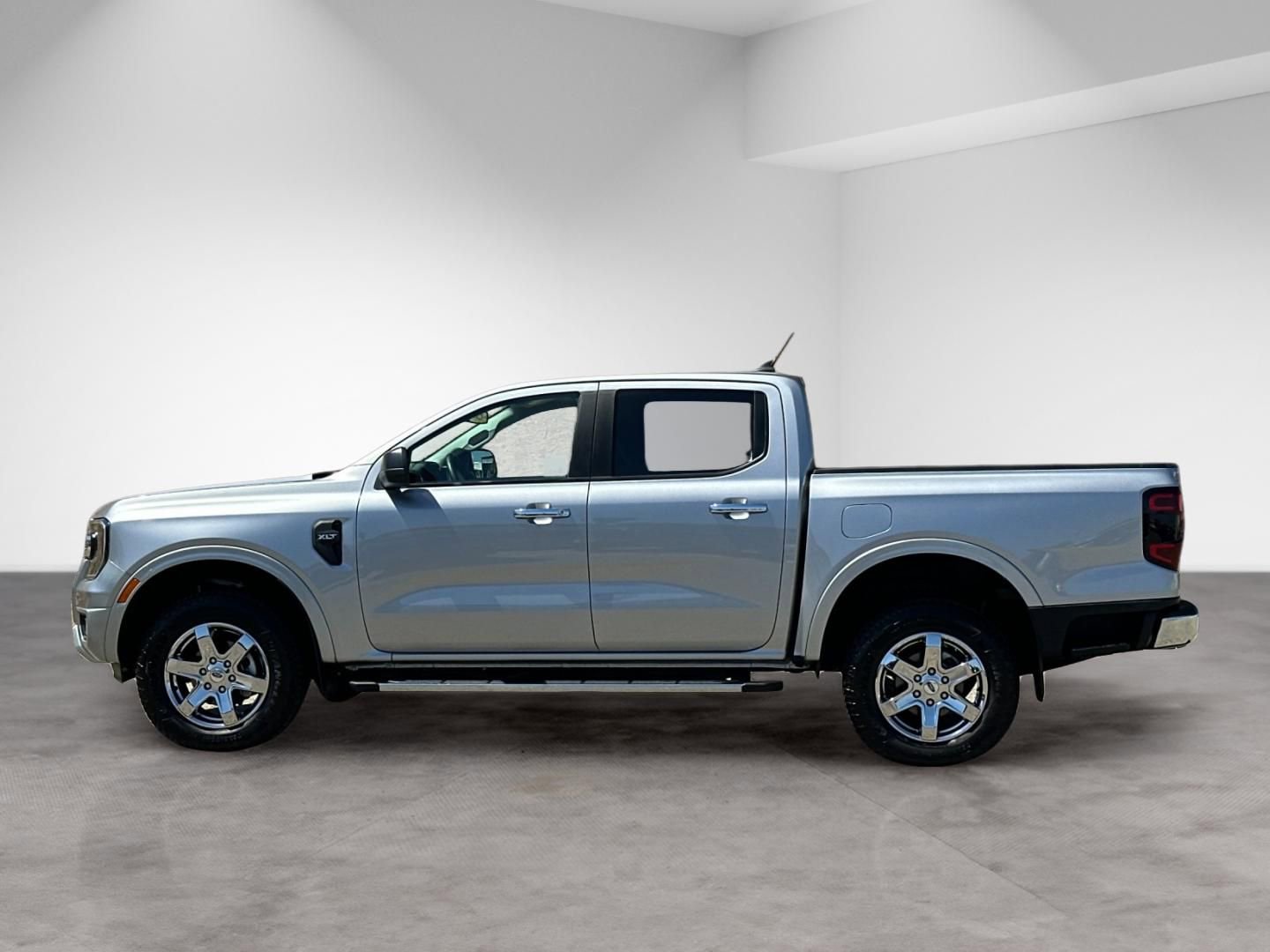 Used 2024 Ford Ranger XLT w/ Equipment Group 301A High RWD image 3