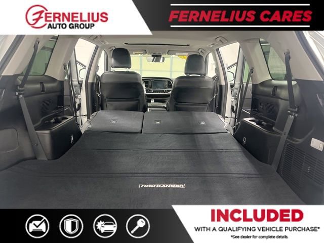Used 2017 Toyota Highlander XLE w/ Carpet Mat Package AWD/4WD image 23