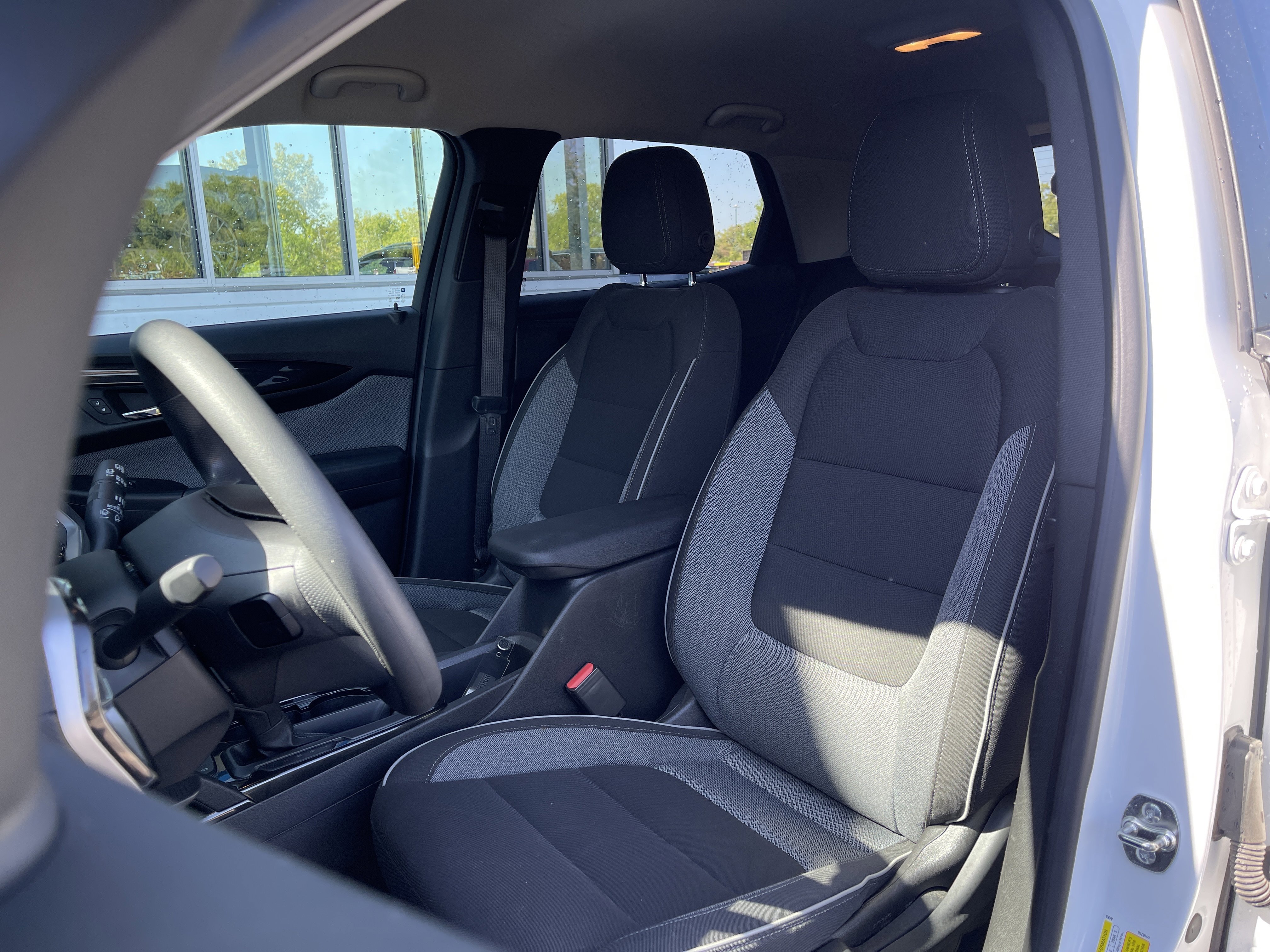 Used 2025 Chevrolet TrailBlazer LT image 16