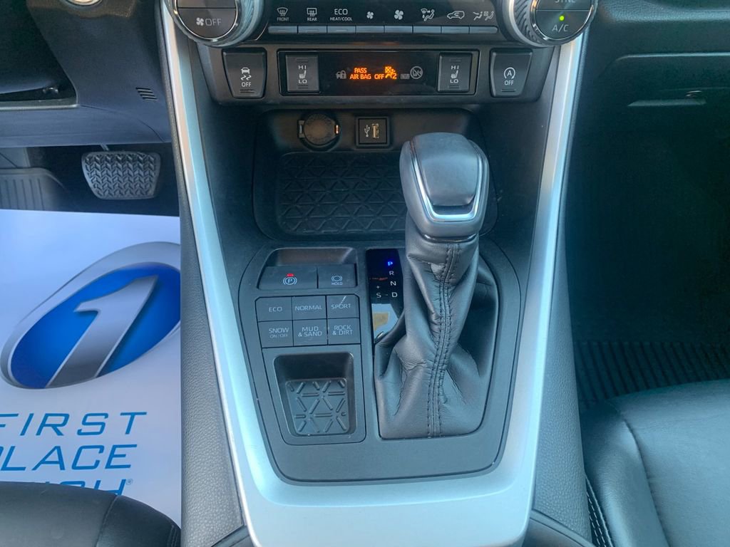 Used 2023 Toyota RAV4 XLE Premium image 26