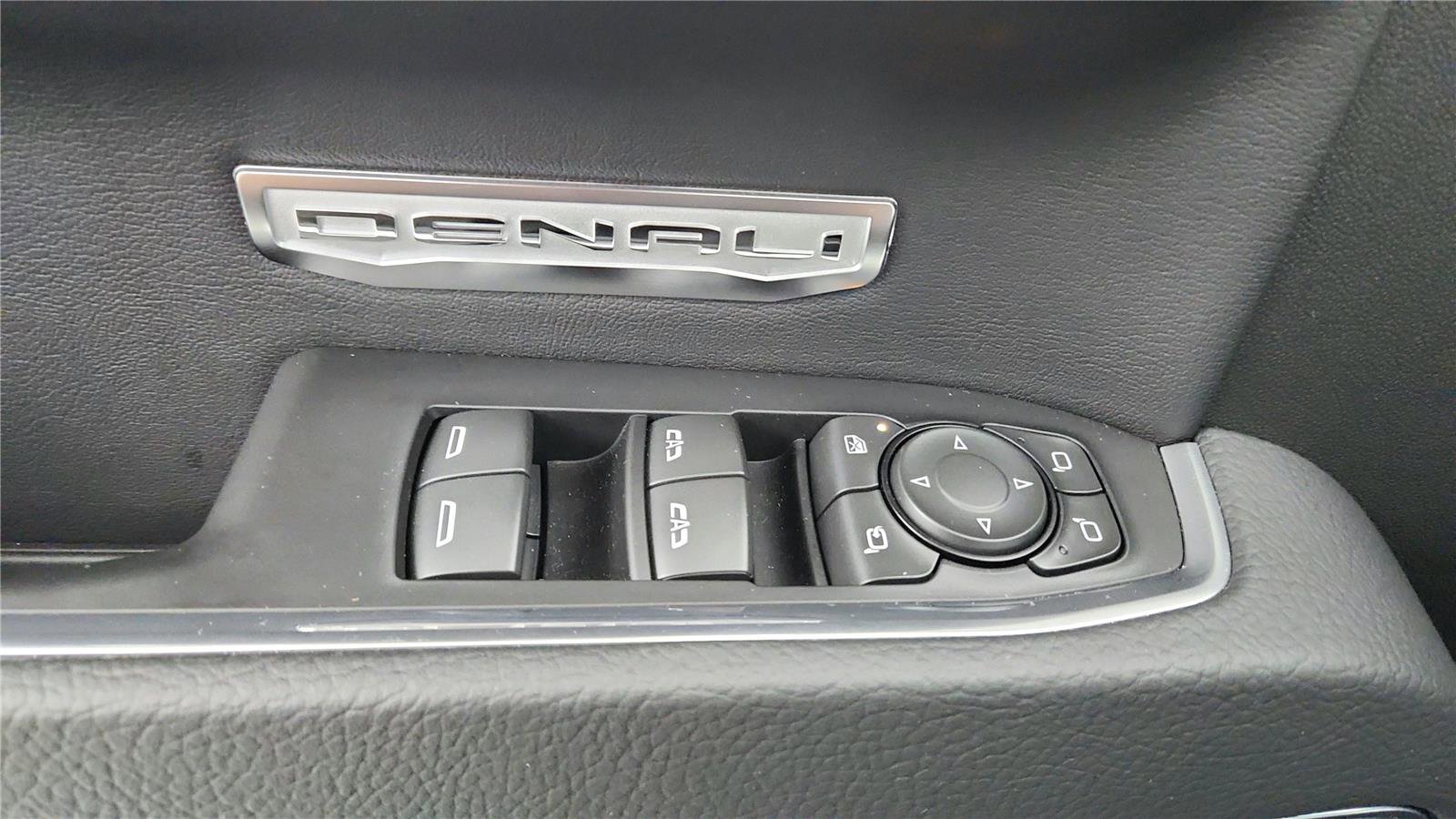 Used 2025 GMC Sierra 1500 Denali w/ Denali Reserve Package image 56