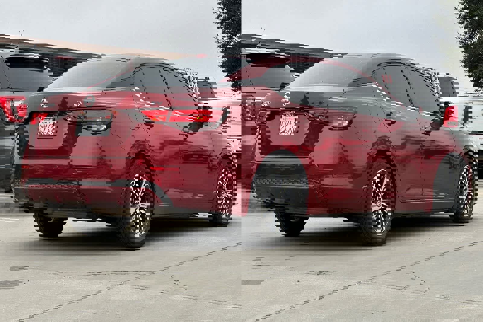 Used 2020 Nissan Sentra SV image 3