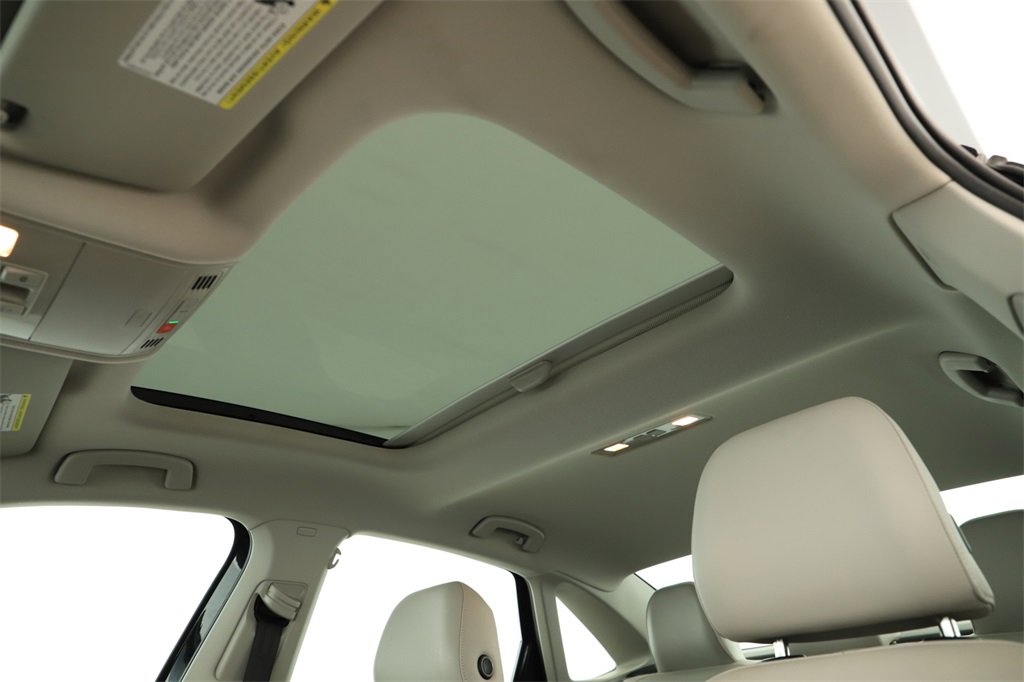 Used 2023 Volkswagen Jetta SE image 25