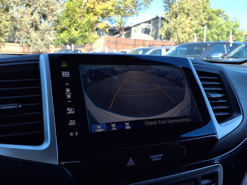 Used 2016 Honda Pilot Touring image 8