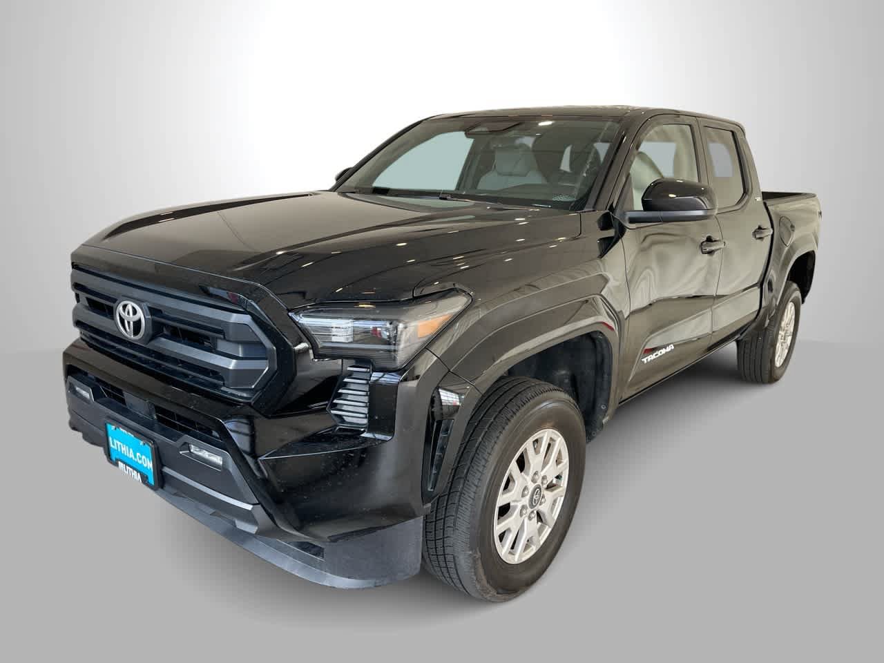 Used 2024 Toyota Tacoma SR5 AWD/4WD image 1