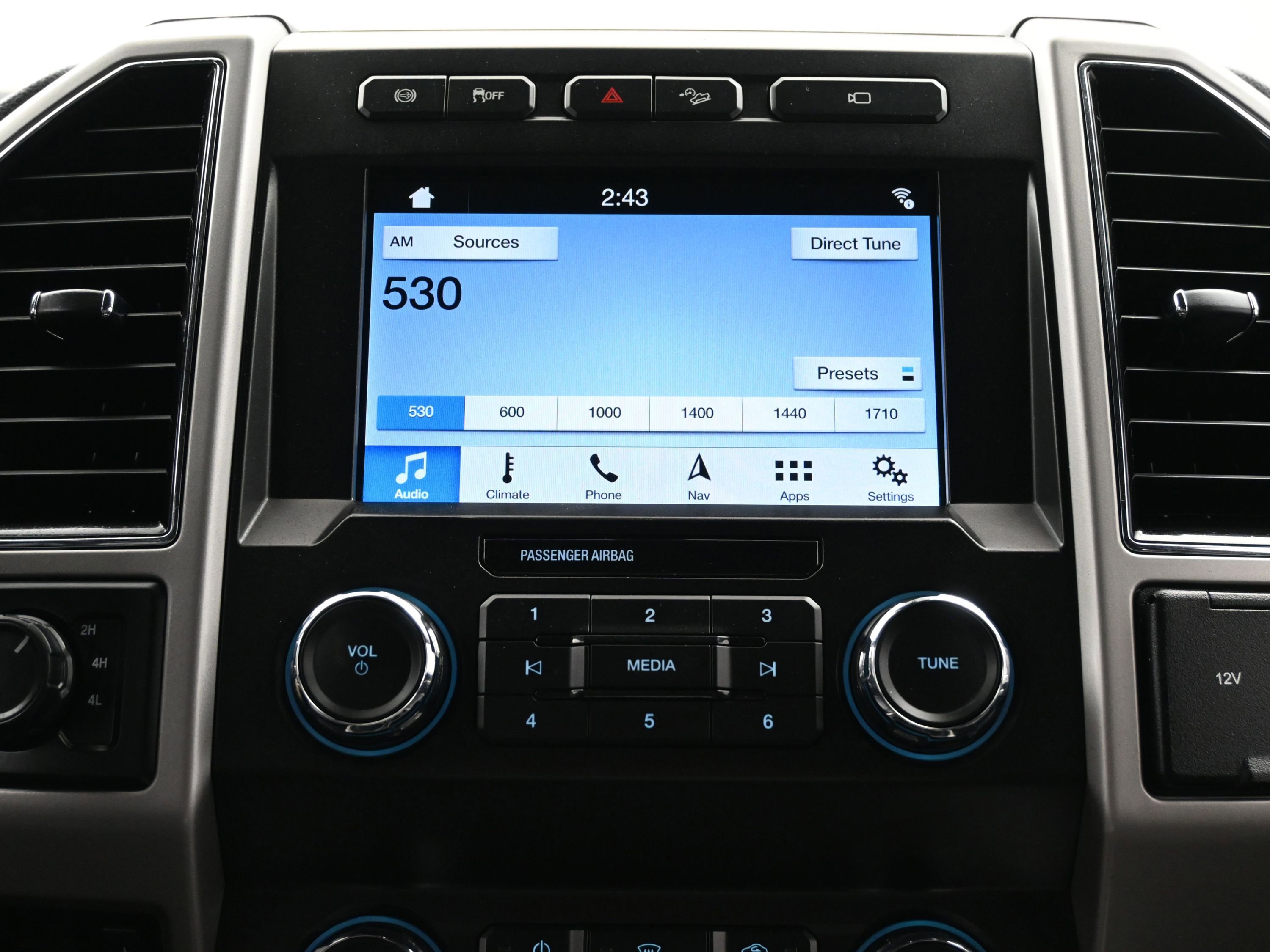 Used 2019 Ford F250 Lariat w/ Lariat Value Package image 29