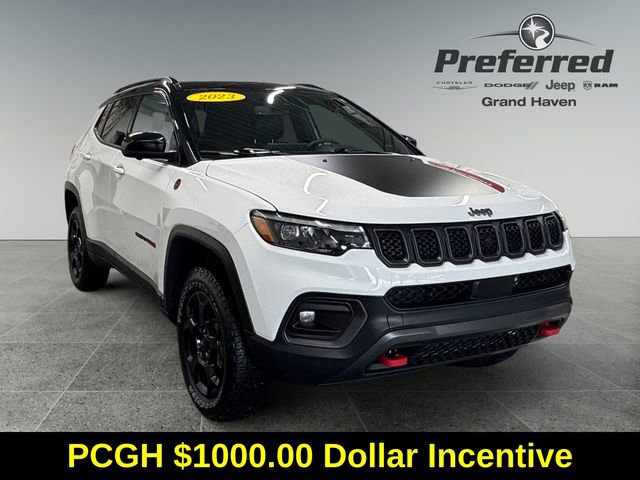 Used 2023 Jeep Compass Trailhawk w/ Trailhawk Elite Group image 1