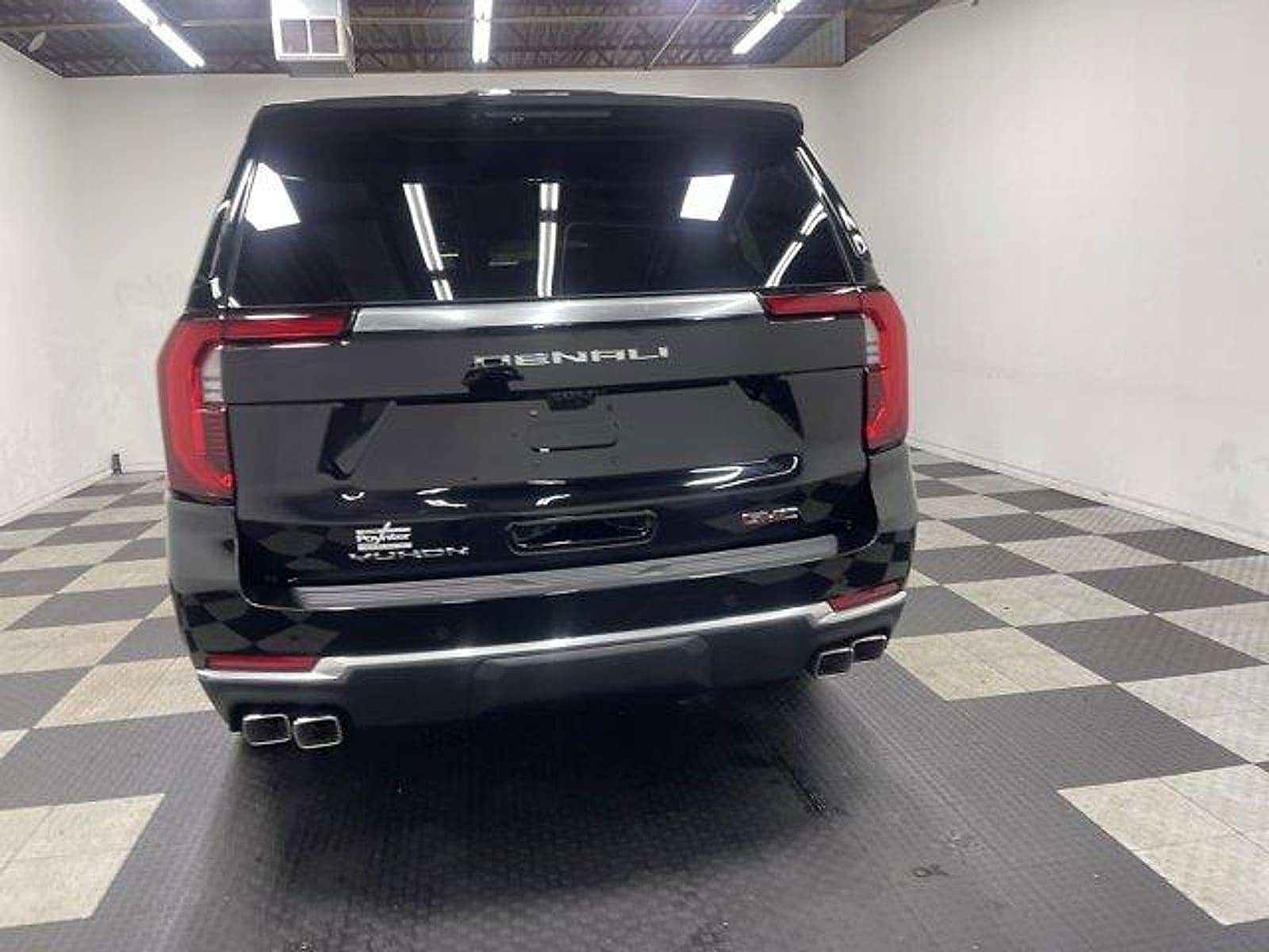 New 2026 GMC Yukon XL Denali w/ Denali Reserve Package AWD/4WD image 3
