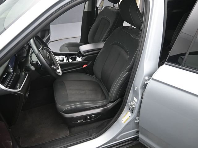 Used 2022 Jeep Grand Cherokee L Laredo w/ Luxury Tech Group I AWD/4WD image 11