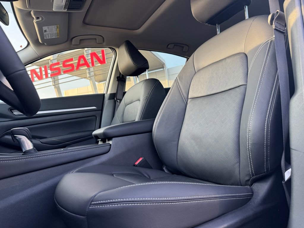 New 2025 Nissan Altima 2.5 SL image 11