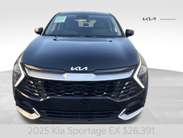 Certified 2025 Kia Sportage EX FWD image 3