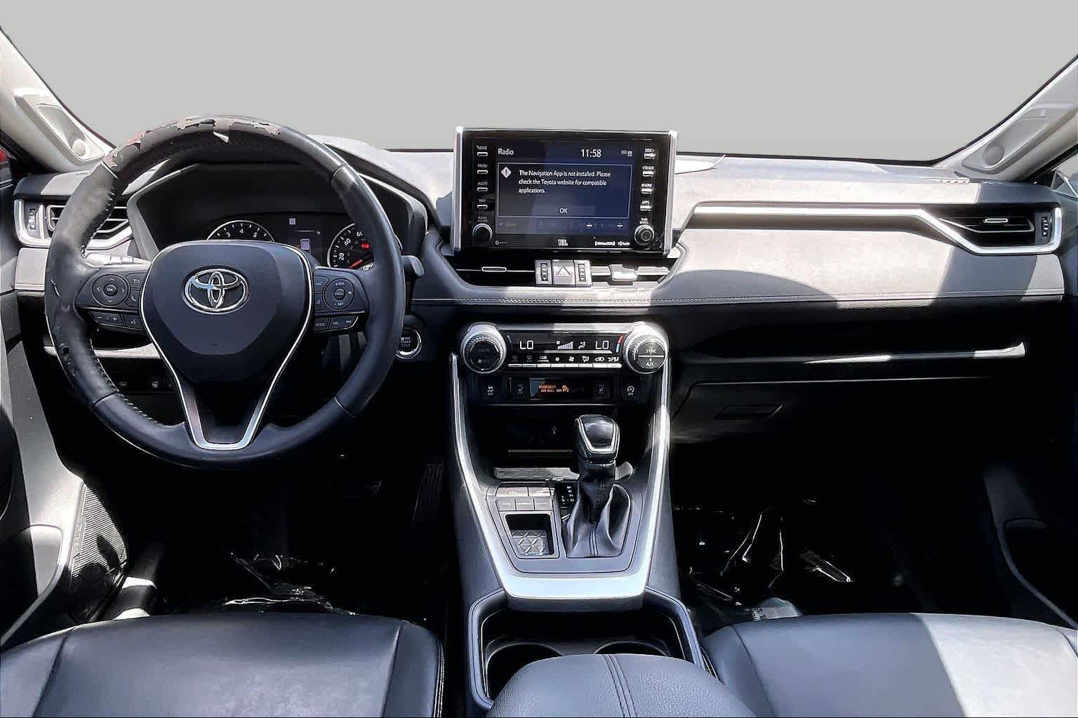 Used 2020 Toyota RAV4 XLE Premium FWD image 16