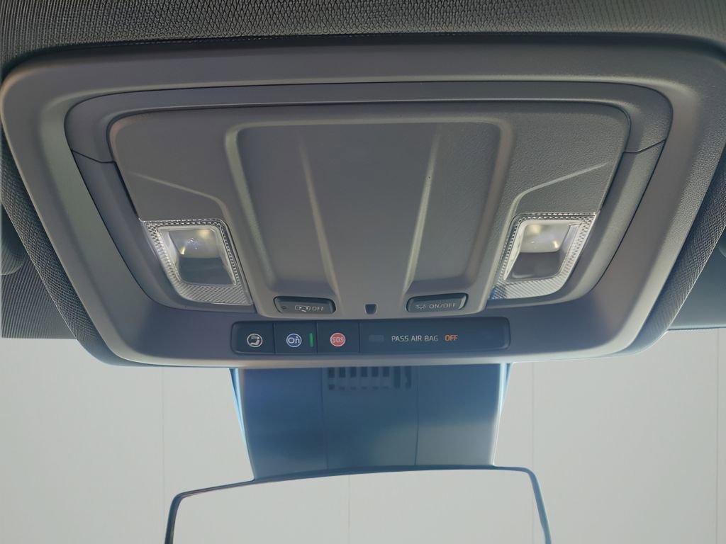 Used 2026 GMC Sierra 1500 Elevation image 34