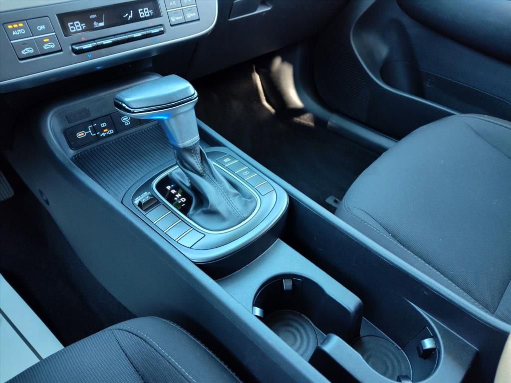 Used 2024 Hyundai Kona SEL image 21