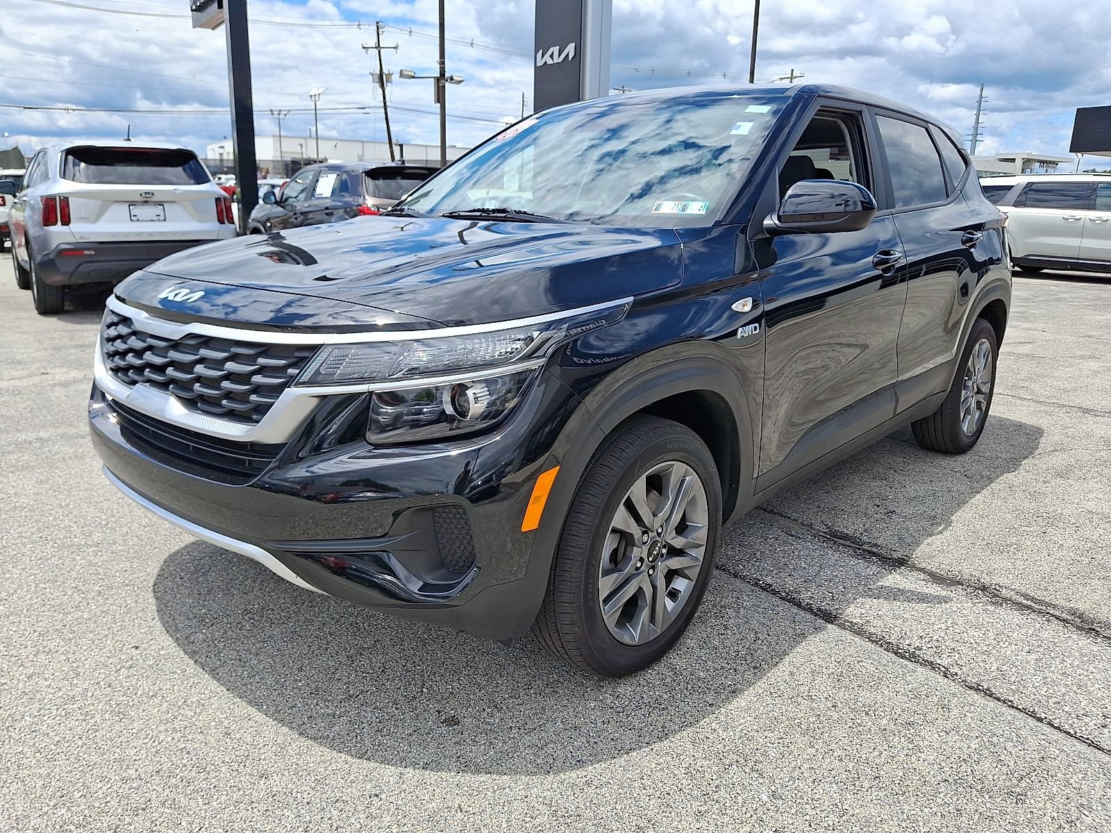 Used 2022 Kia Seltos LX AWD/4WD image 3