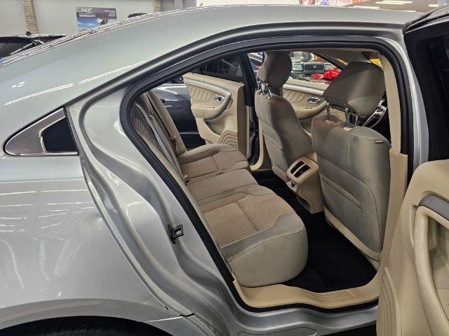 Used 2019 Ford Taurus SEL w/ Equipment Group 201A FWD image 10