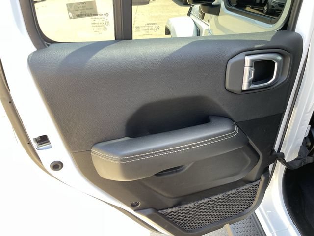 Used 2023 Jeep Wrangler Unlimited Sahara w/ Cold Weather Group AWD/4WD image 12