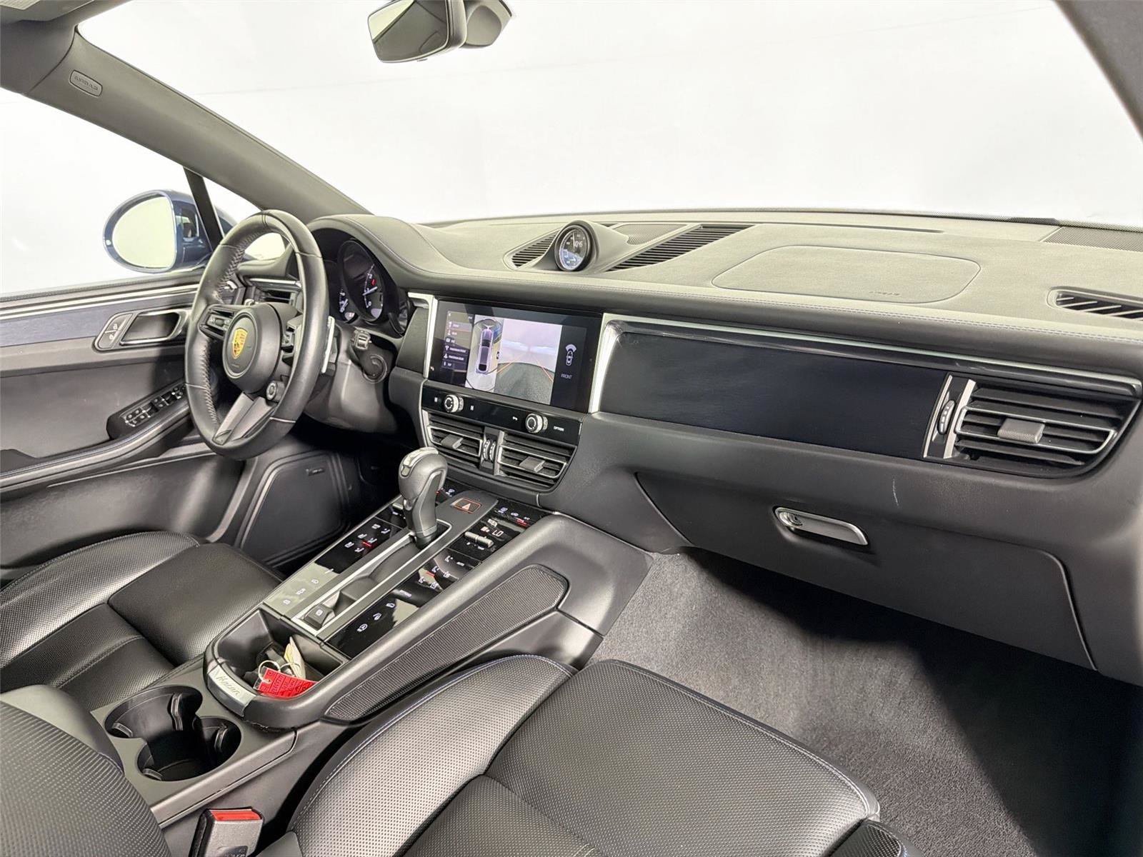 Certified 2023 Porsche Macan GTS w/ Premium Package Plus AWD/4WD image 27