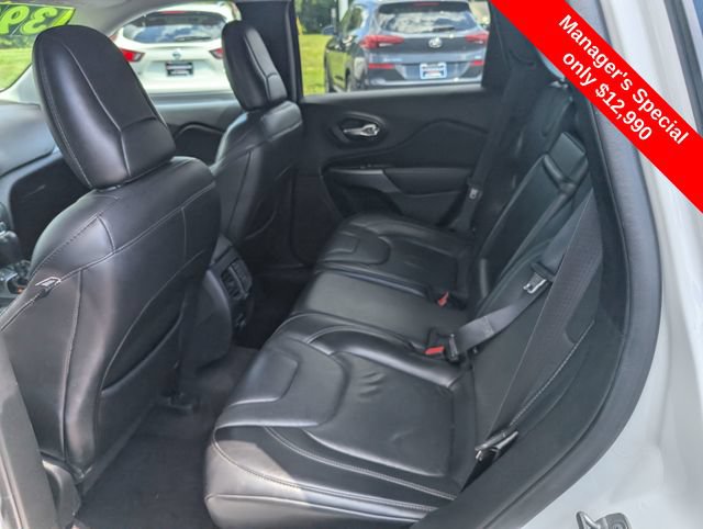 Used 2019 Jeep Cherokee Limited AWD/4WD image 9