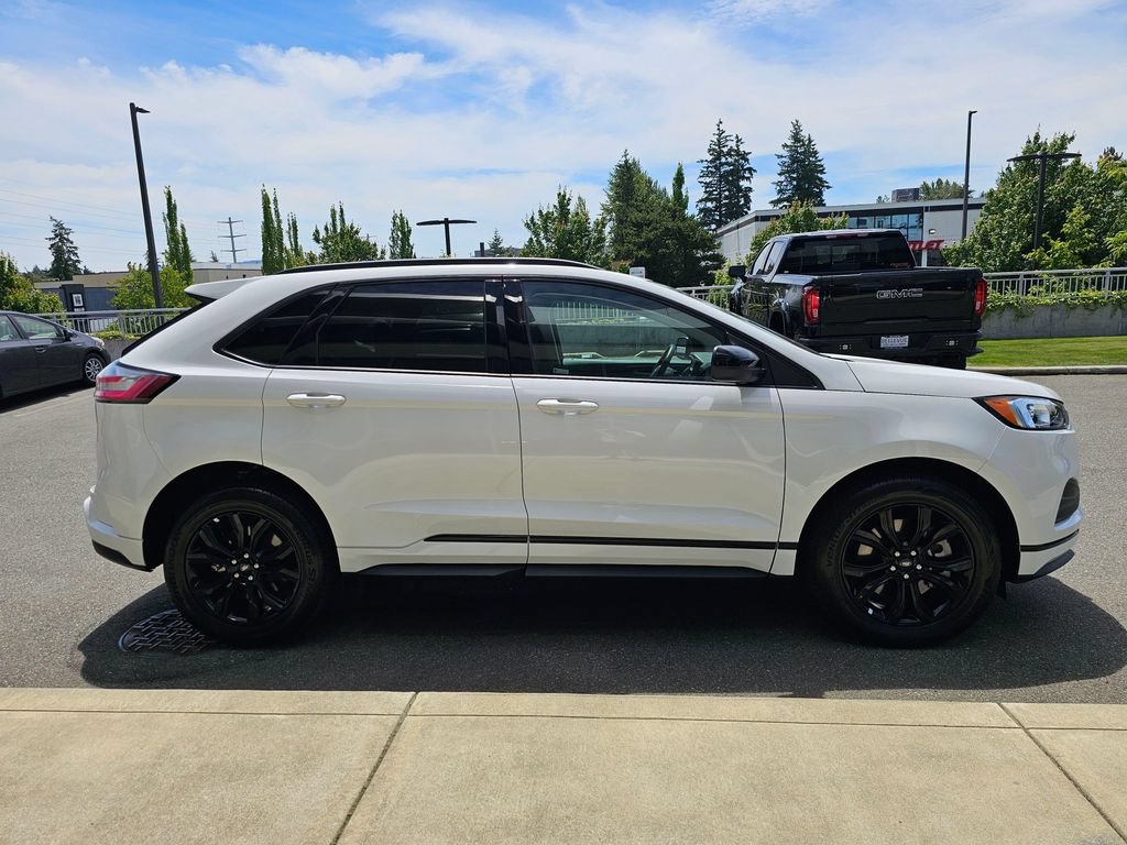 Used 2024 Ford Edge SE w/ Black Appearance Package AWD/4WD image 6