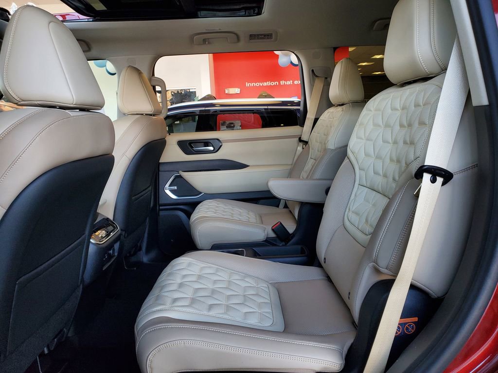 New 2026 Nissan Armada Platinum Reserve image 10