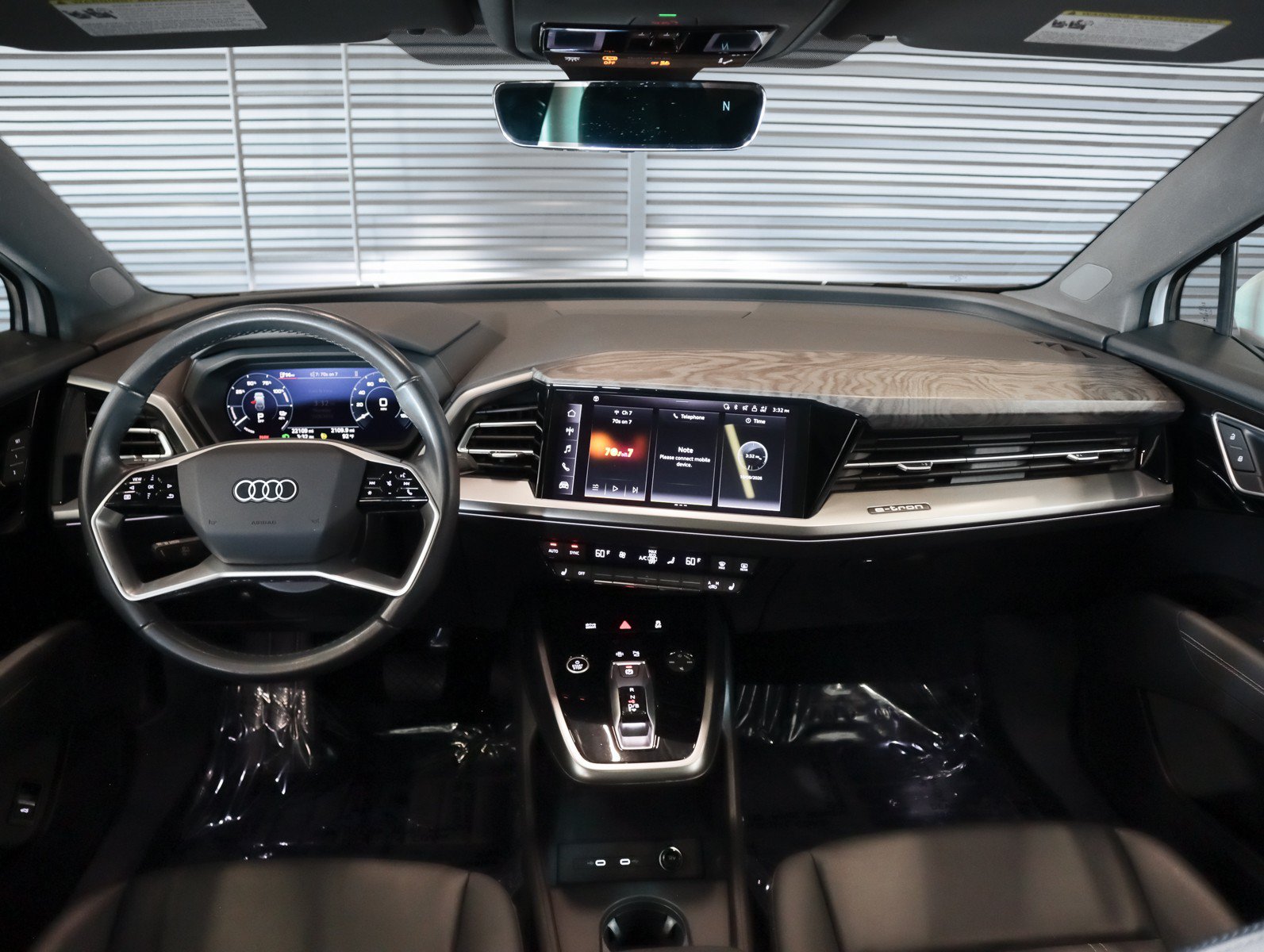 Used 2023 Audi Q4 e-tron Premium w/ Convenience Package AWD/4WD image 8