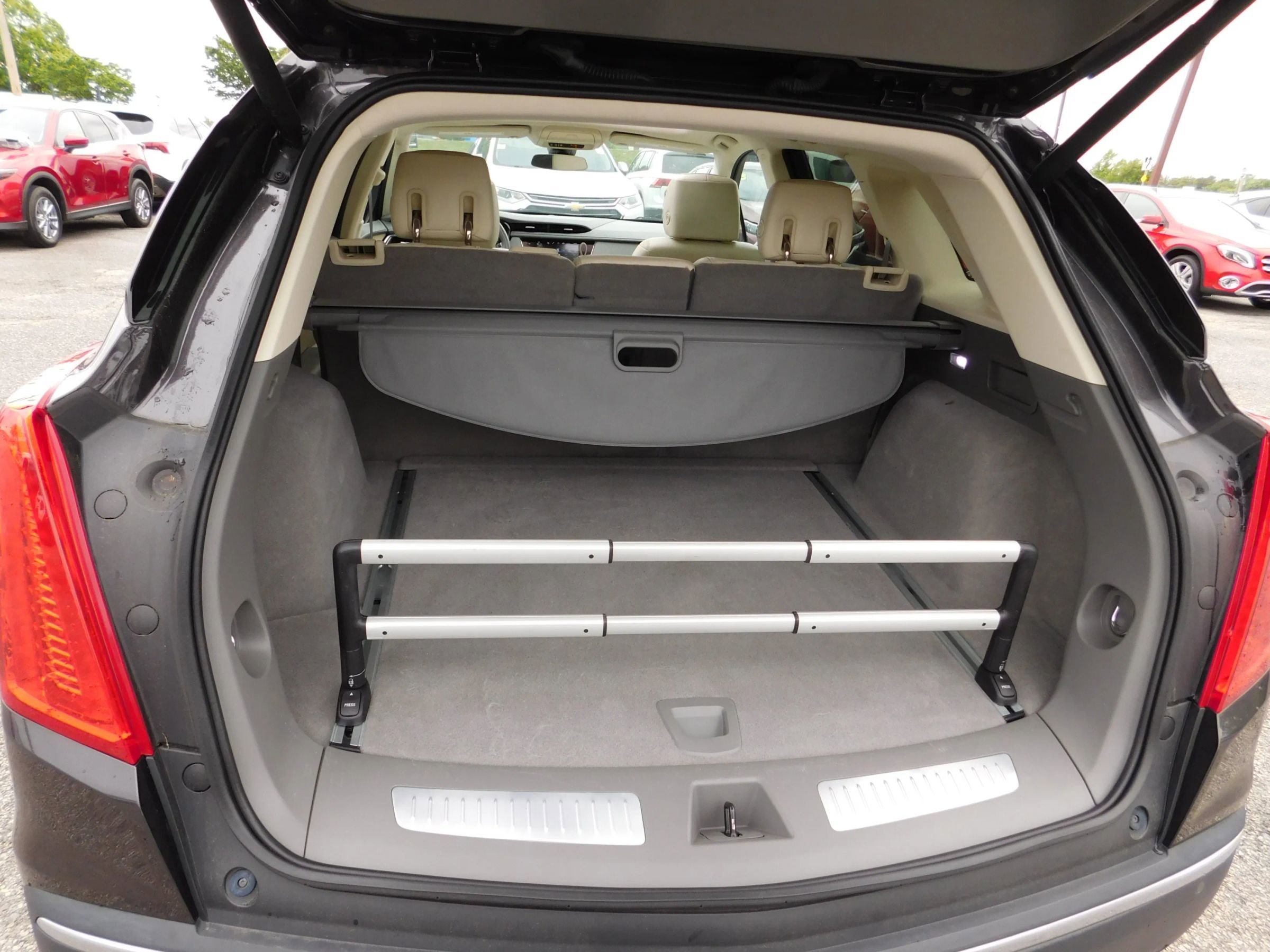 Used 2018 Cadillac XT5 Premium Luxury AWD/4WD image 10