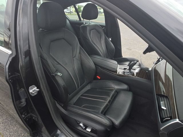 Used 2018 BMW 530i xDrive AWD/4WD image 25