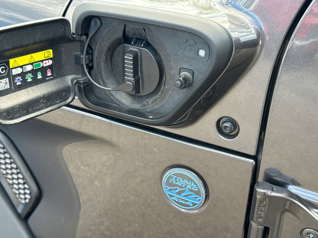 Certified 2023 Jeep Wrangler Unlimited w/ 8.4" Radio Group AWD/4WD image 10