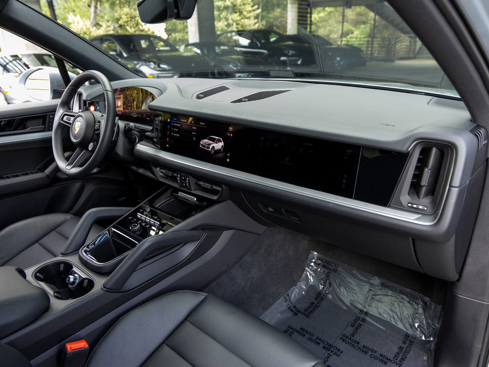 Certified 2025 Porsche Cayenne image 53