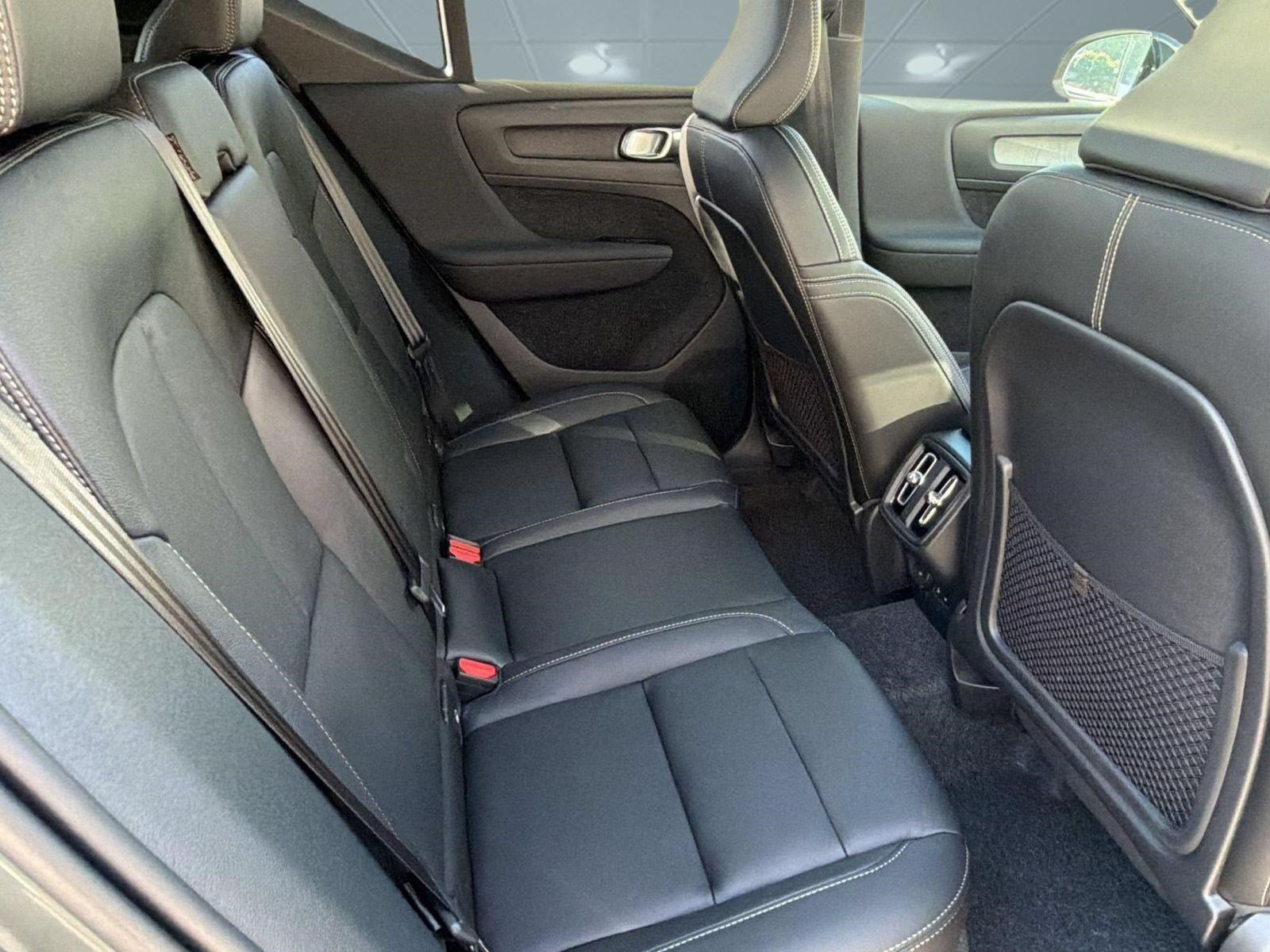 New 2026 Volvo XC40 B5 Core w/ Climate Package AWD/4WD image 30