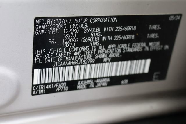 Used 2024 Toyota Venza LE image 28