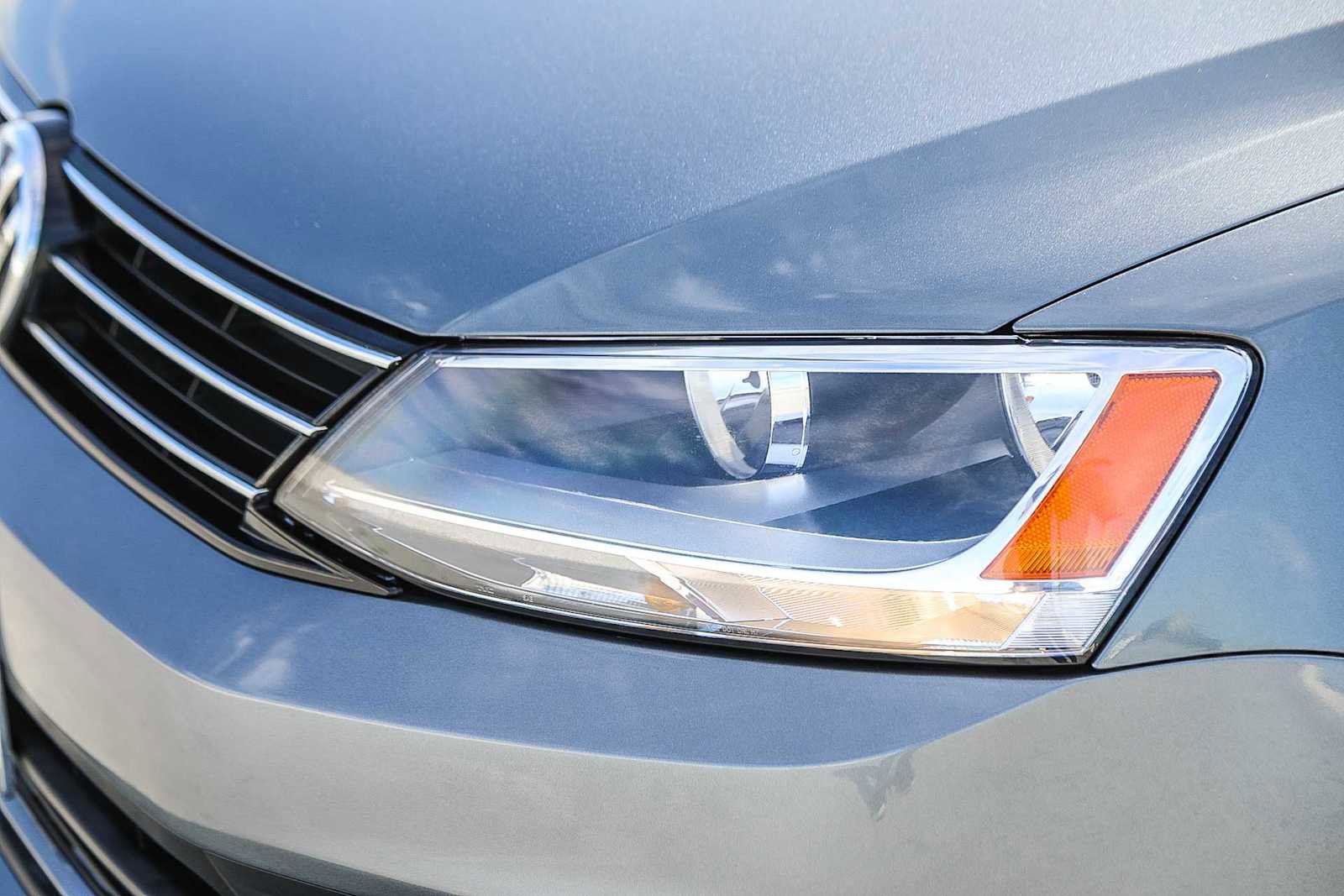 Used 2015 Volkswagen Jetta TDI S image 8