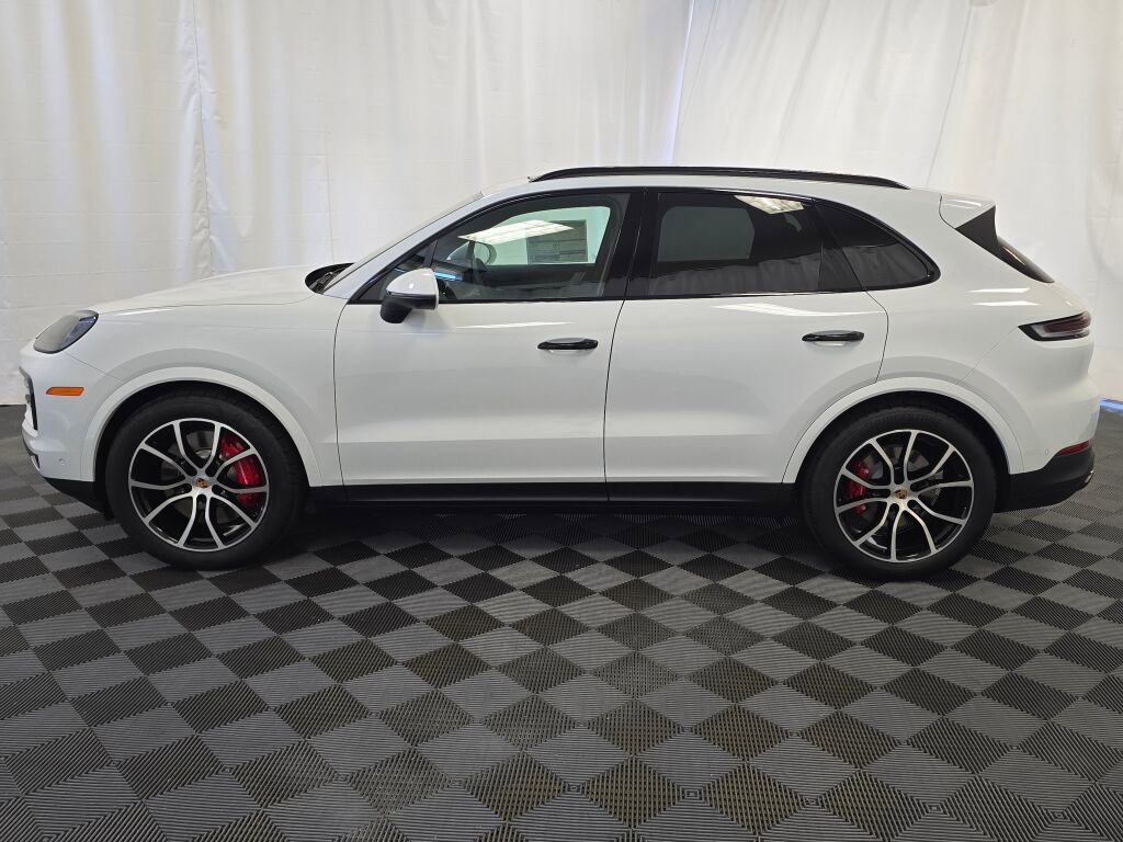 New 2025 Porsche Cayenne S image 2