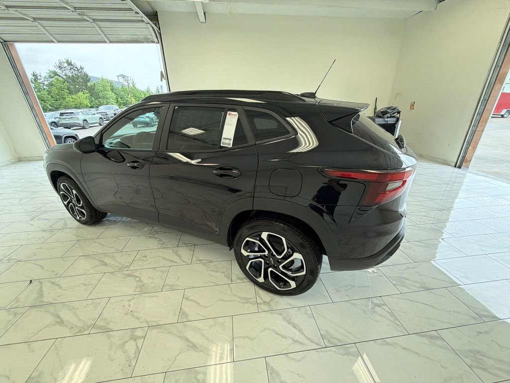 New 2026 Chevrolet Trax RS w/ Driver Confidence Package FWD image 6