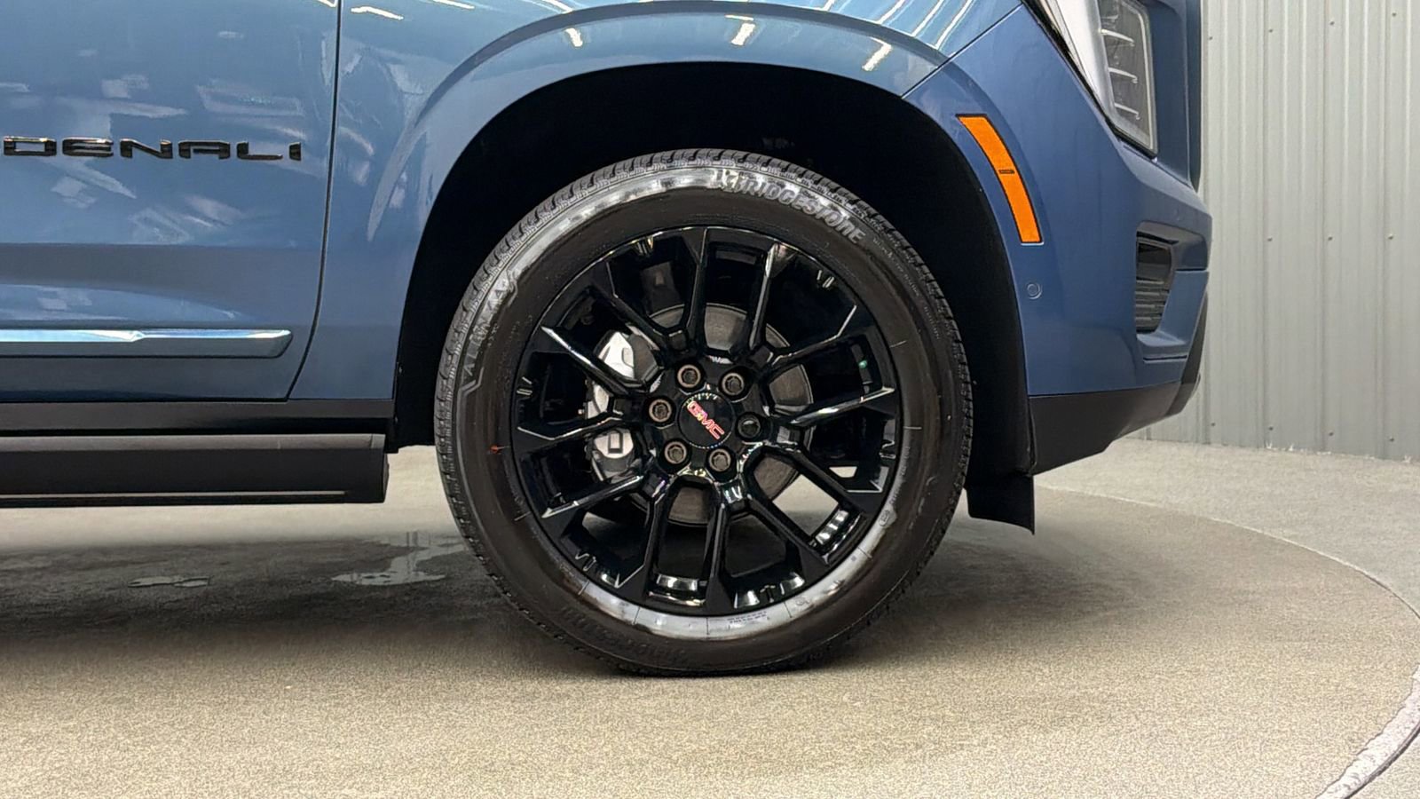 Used 2026 GMC Yukon Denali w/ Sun & Power Step Package AWD/4WD image 10