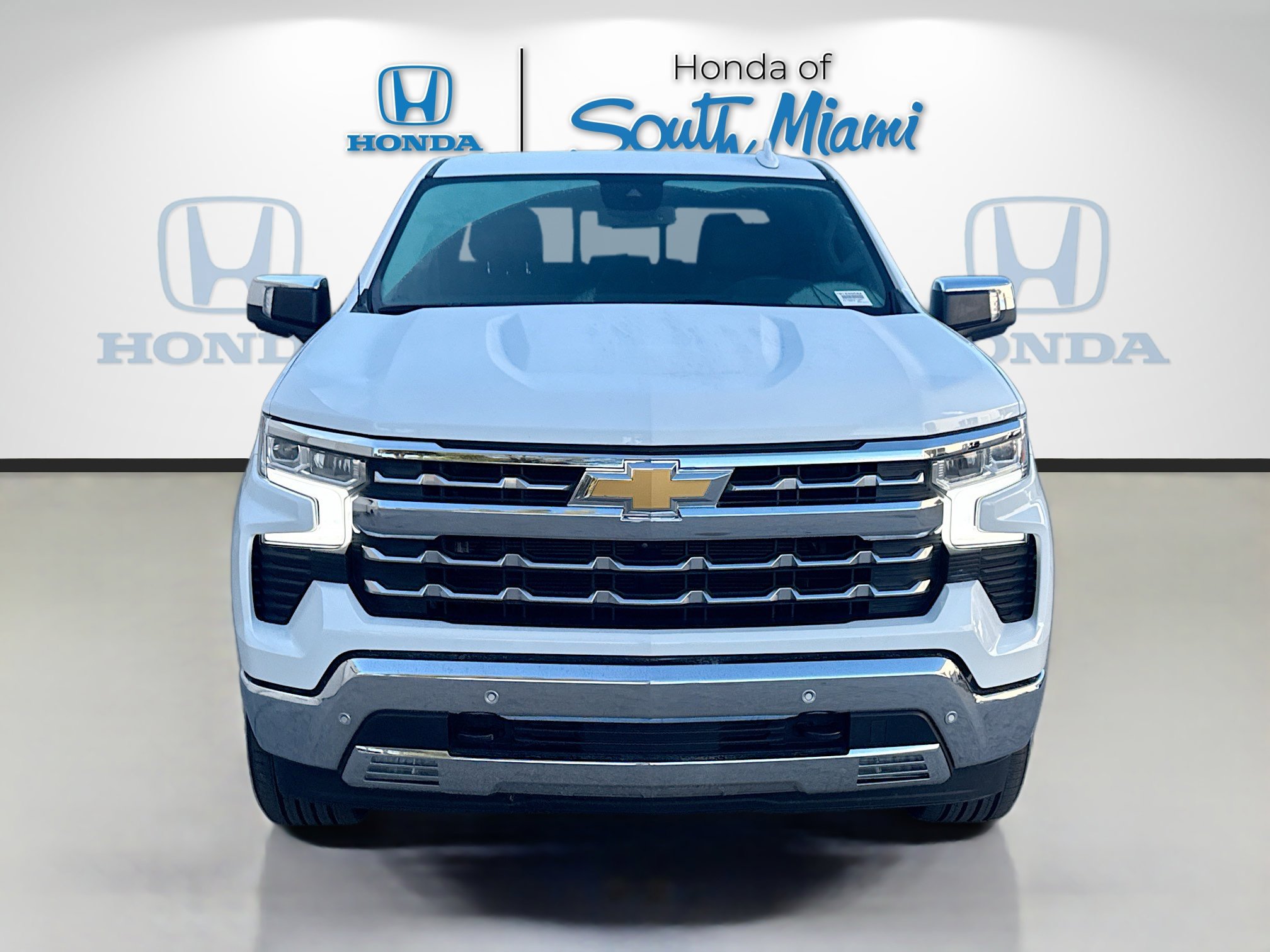 Used 2022 Chevrolet Silverado 1500 LTZ w/ LTZ Convenience Package II image 2