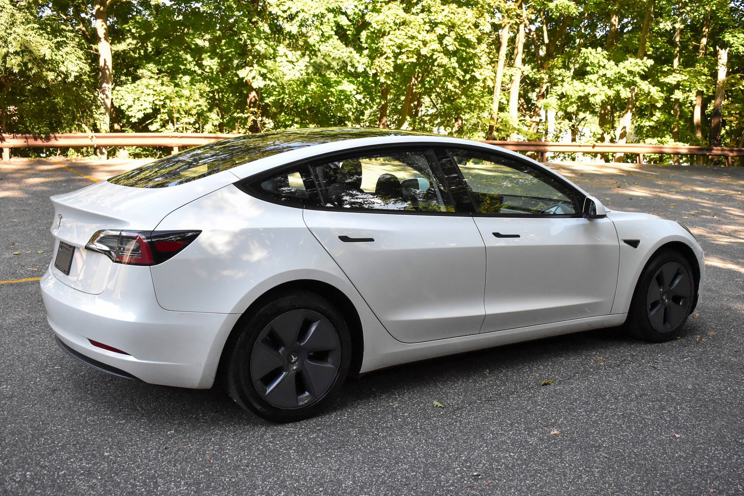 Used 2020 Tesla Model 3 Standard Range Plus RWD image 8