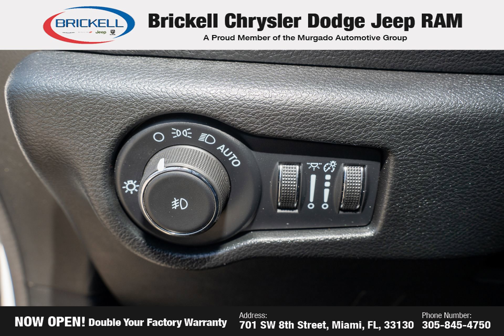 Used 2024 Chrysler Pacifica Limited FWD image 29