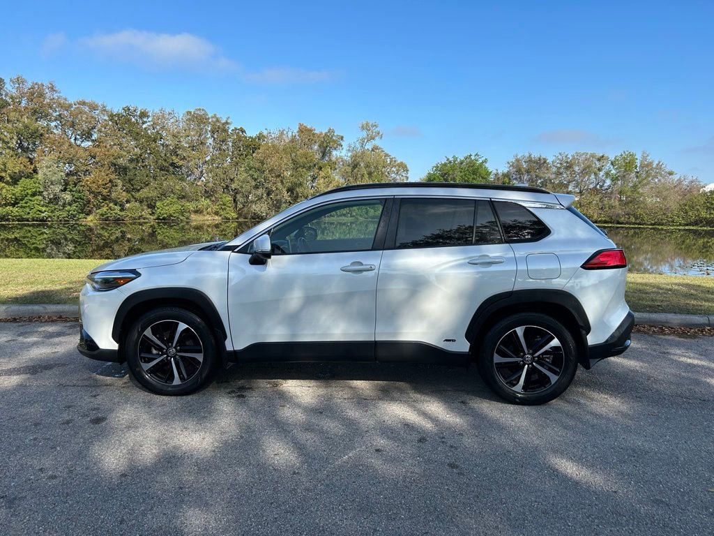 Used 2023 Toyota Corolla Cross XSE w/ Convenience Package image 2