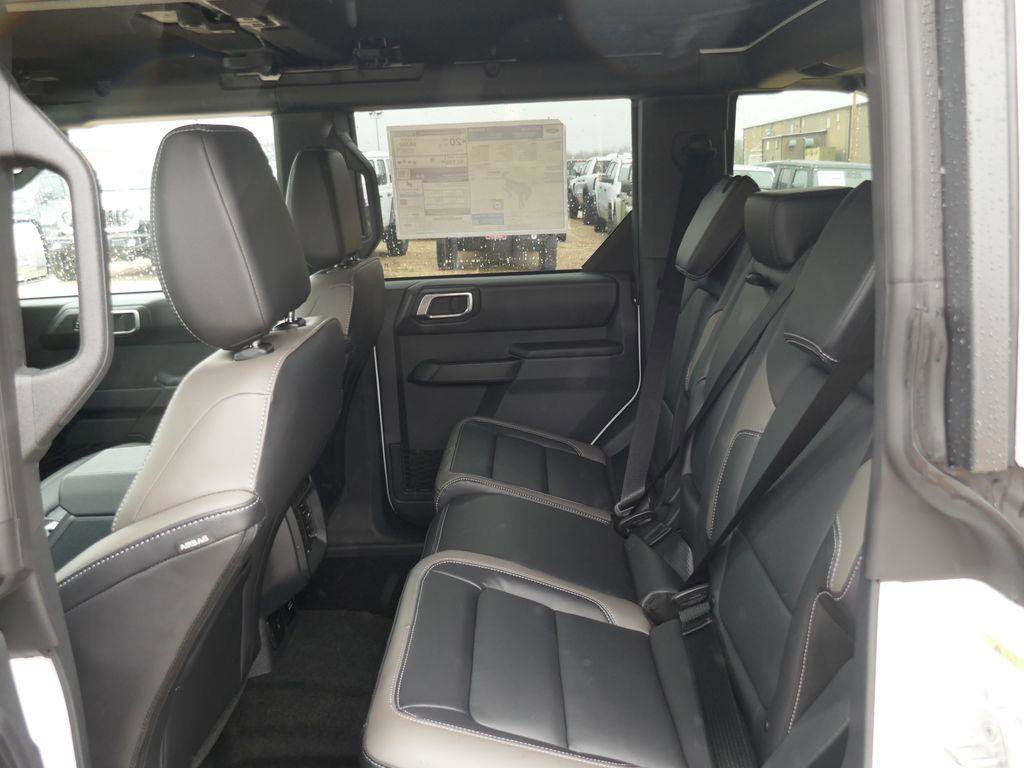 New 2026 Ford Bronco Outer Banks image 15