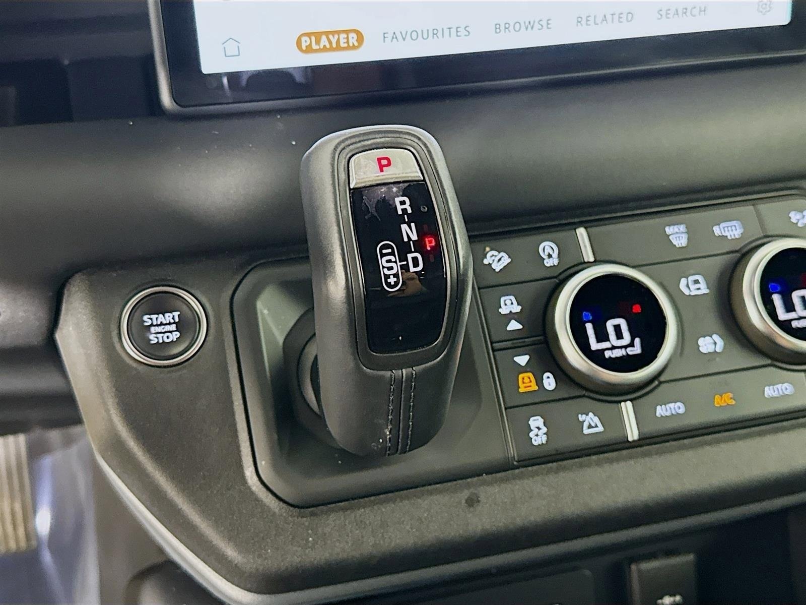 Used 2024 Land Rover Defender 110 X-Dynamic SE image 20