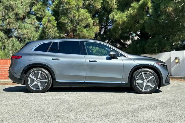 Certified 2023 Mercedes-Benz EQS 450+ 4MATIC SUV image 3