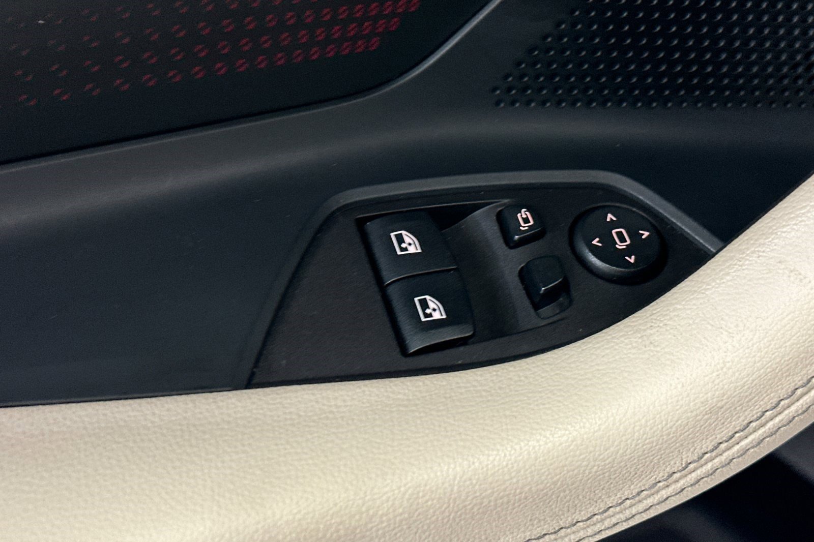 Used 2023 BMW 230i 230i w/ Convenience Package image 13