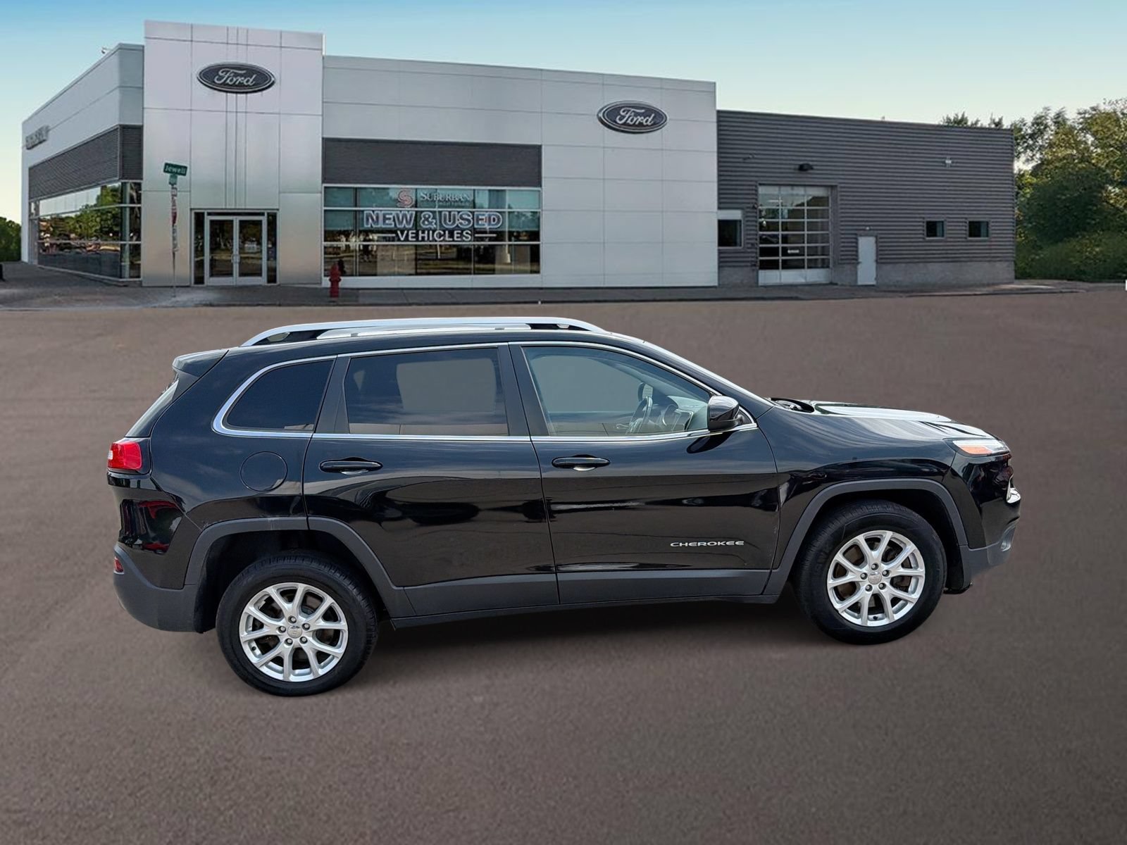 Used 2017 Jeep Cherokee Latitude w/ Cold Weather Group AWD/4WD image 10