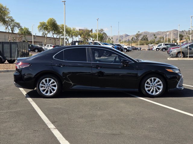 Used 2021 Toyota Camry LE video 4