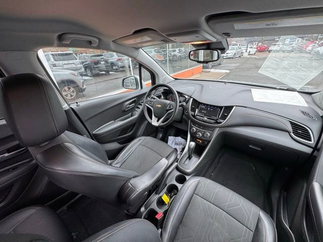 Used 2018 Chevrolet Trax LT w/ LT Convenience Package FWD image 25