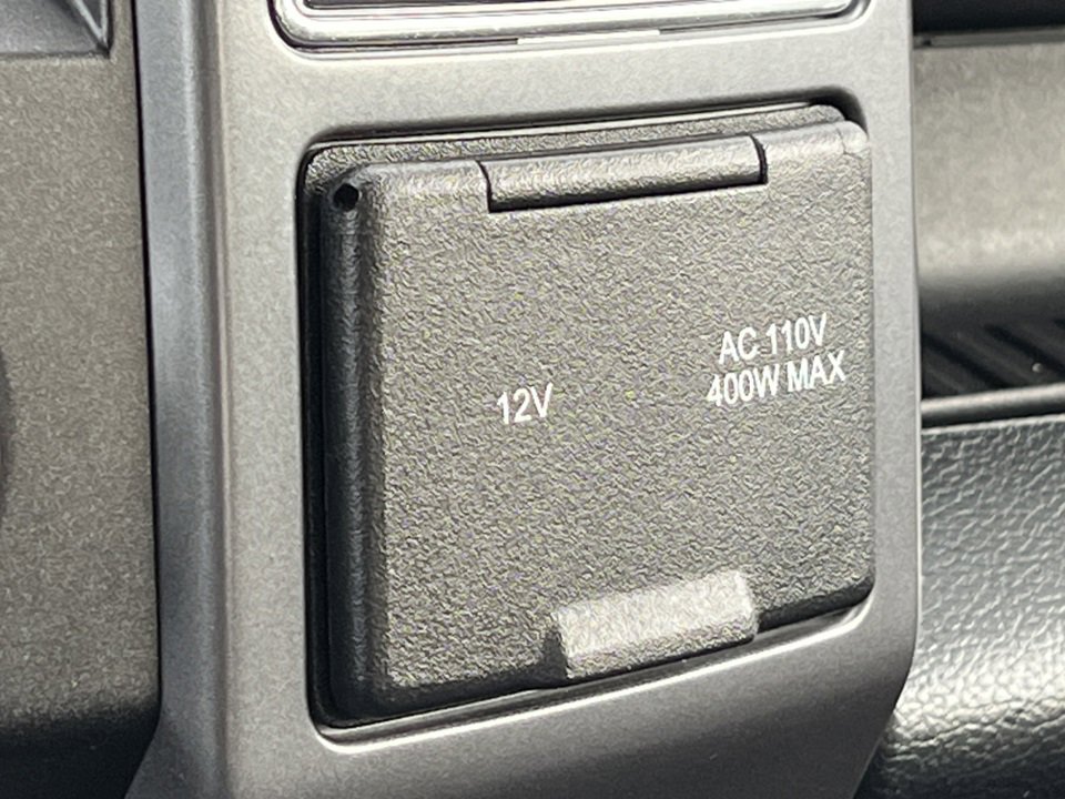 Certified 2019 Ford F150 XLT w/ Equipment Group 302A Luxury image 30