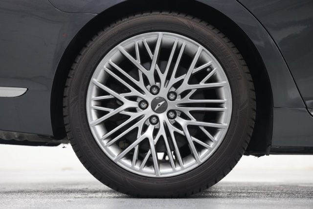 Used 2021 Genesis G90 3.3T Premium RWD image 19